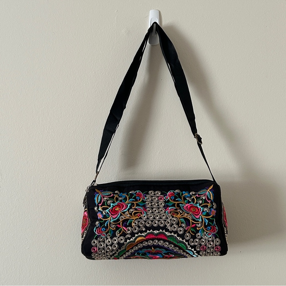 Hmong Women's Vintage Handbag, Hippie Style Crossbody Bag, Ethnic, Embroidered - Picture 3 of 7
